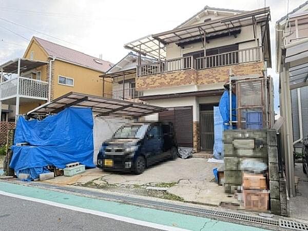 前面道路は南東側