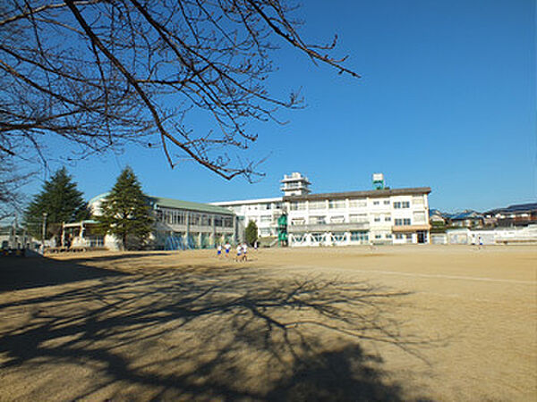 香芝市立下田小学校まで320m