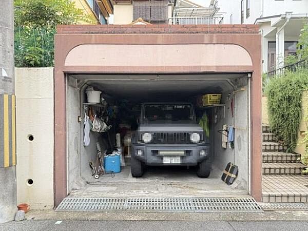 駐車スペース1台可能