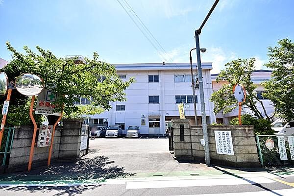 川島町立中山小学校　 まで606m、学校教育目標　やる気いっぱい　やさしさいっぱい　元気いっぱい