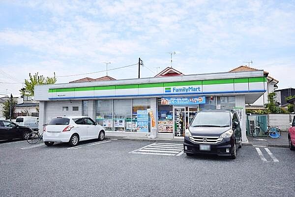 ファミリーマート 東松山松山町店まで209m、近くにあると便利なコンビニエンスストアです。駐車場有