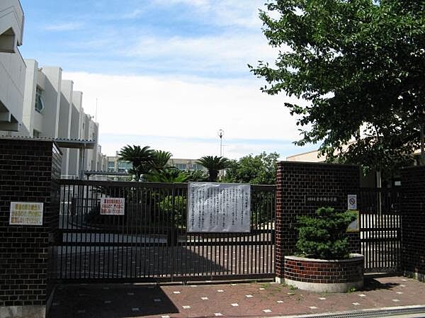 大阪市立東中川小学校まで1125m