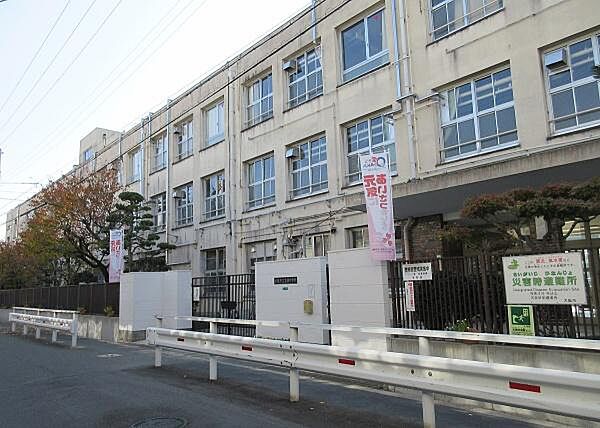 大阪市立東陽中学校まで1121m