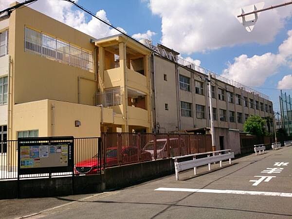 大阪市立相生中学校まで670m