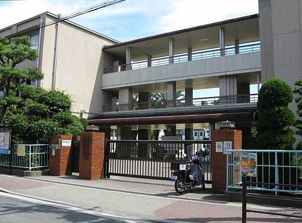 大阪市立東中本小学校まで255m