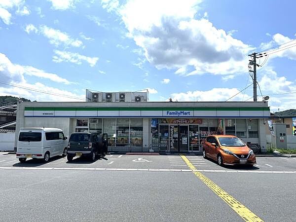 ファミリーマート南丹園部内林町店まで726m