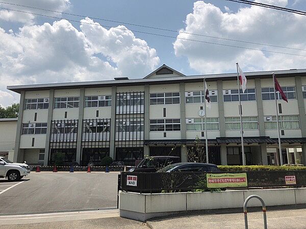 亀岡市立亀岡小学校まで1275m
