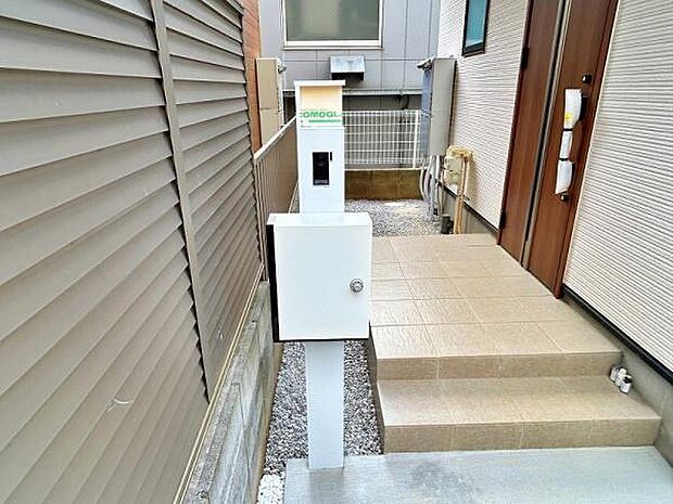 安心のモニター付きインターフォン