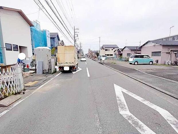 歩道があり広々とした前面道路【8.5m】