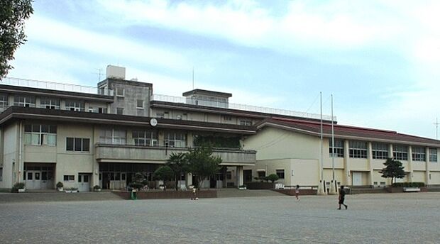 座間市立旭小学校まで160m