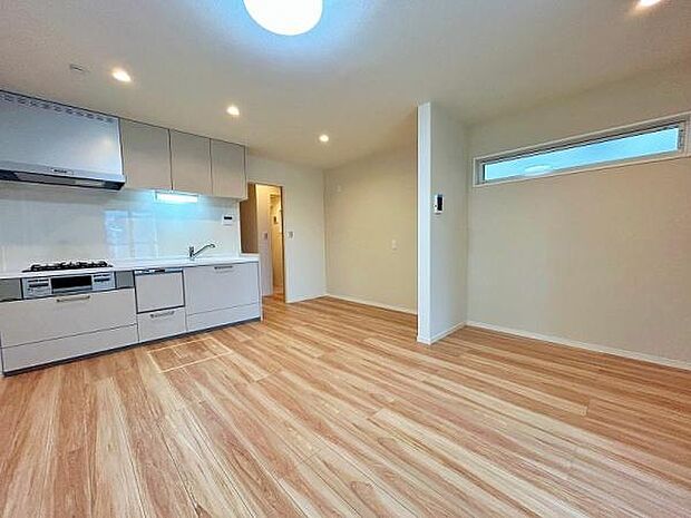 南向きの明るいリビングです