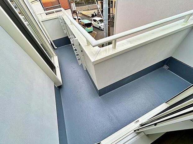 南向きのL型バルコニーです