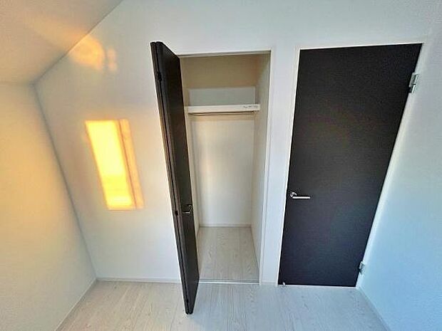 全ての部屋にクローゼットがあります