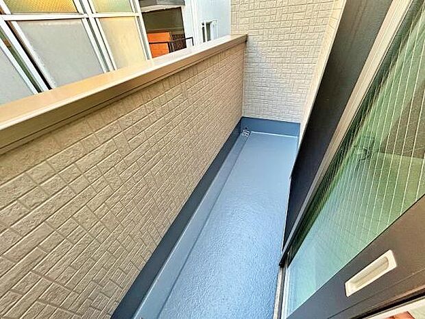 2面バルコニーです