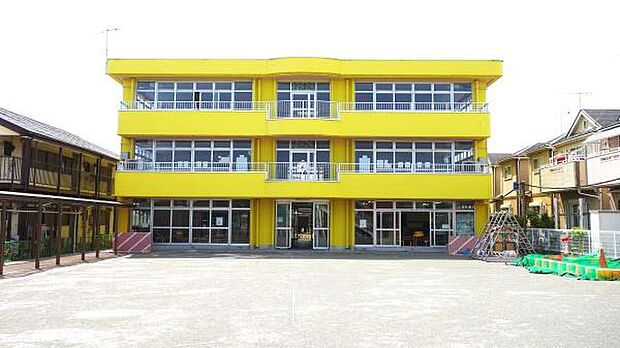 花乃幼稚園まで886m