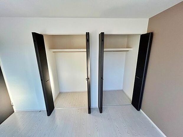 全ての部屋にクローゼットがあります