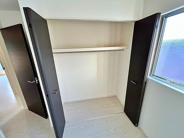 全ての部屋にクローゼットがあります