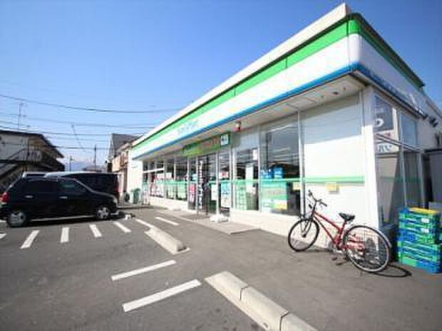 ファミリーマート厚木金田店まで587m