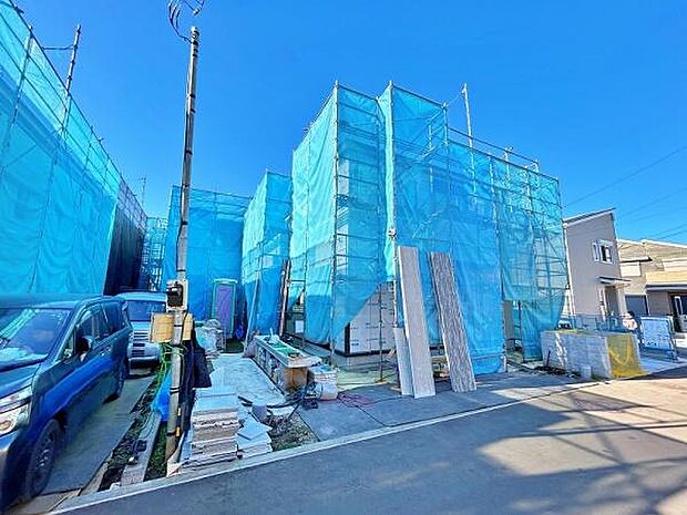 車は2台を駐車できます