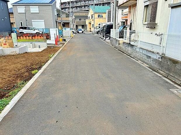 見通しが良好で駐車も安心です