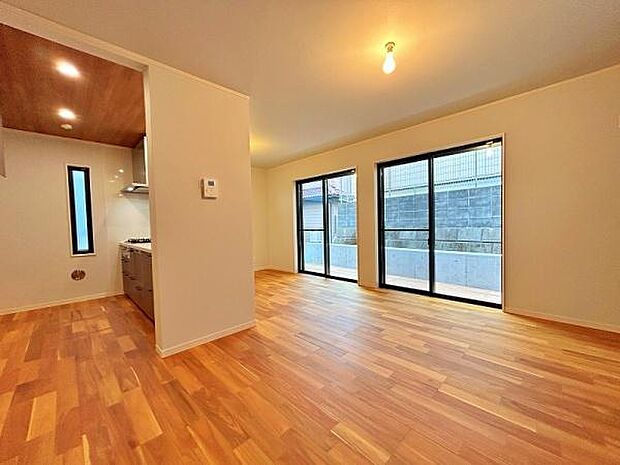 南向きで明るいリビング