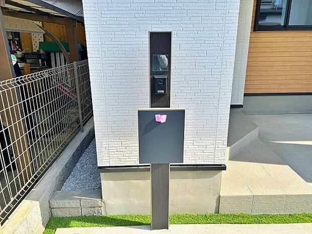 安心のモニター付きインターフォン