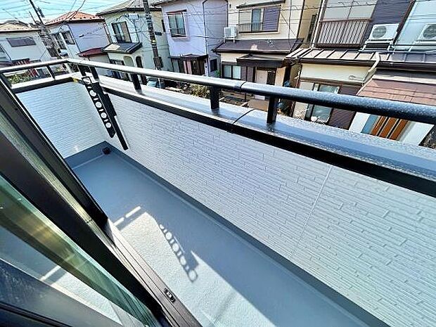 日当たりのよいバルコニー