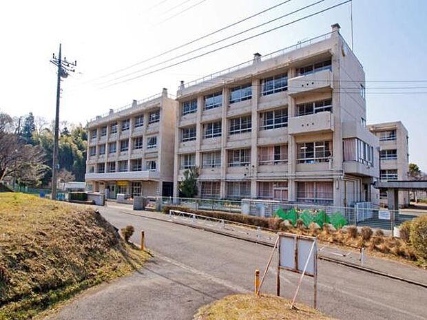 厚木市立玉川中学校まで1468m