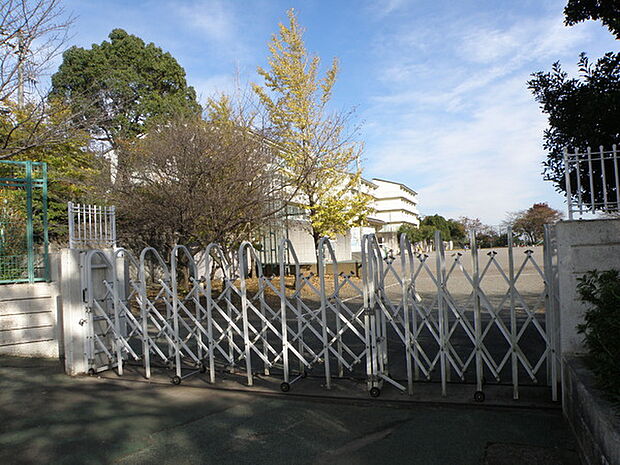 厚木市立飯山小学校まで2056m