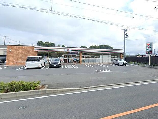 セブンイレブン秦野出雲大社入口店まで899m