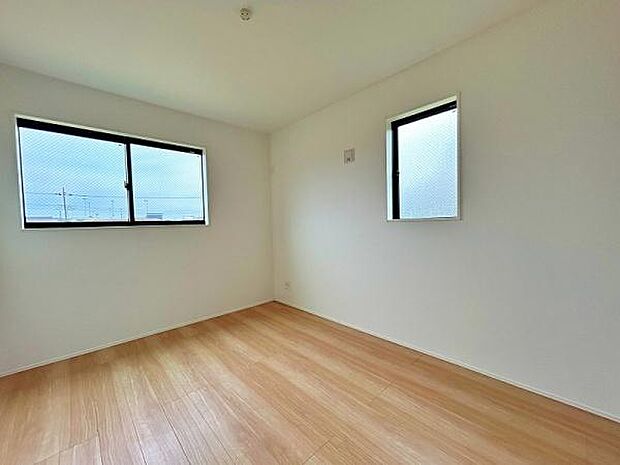 木の温もりがやさしいフローリング