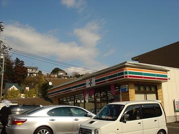 セブンイレブン厚木飯山南店まで676m