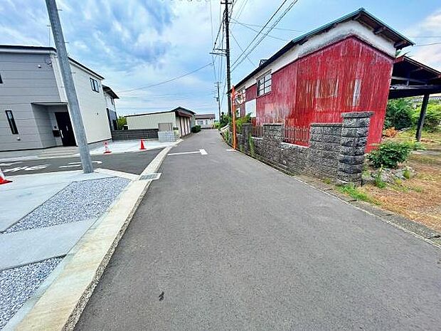 広く見通しの良い前面道路