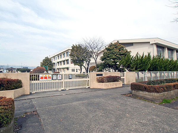 座間市立東原小学校まで1096m
