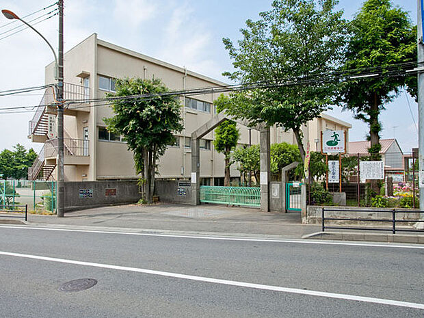 綾瀬市立綾北小学校まで353m