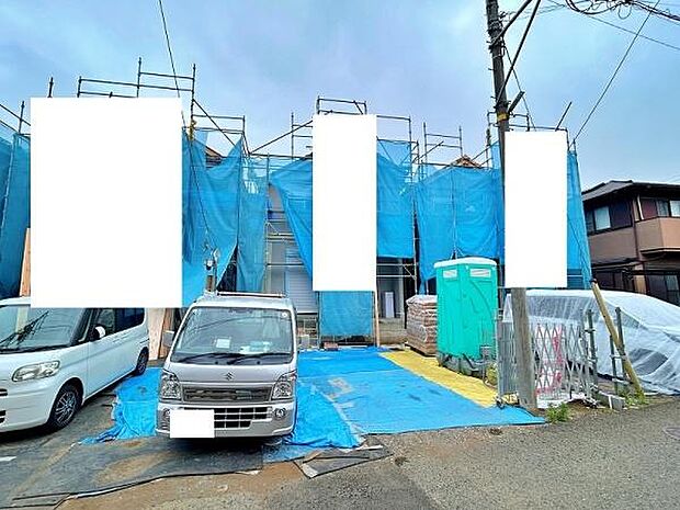 車は並列で2台駐車できます!