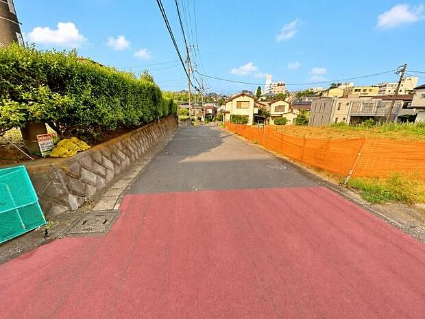 広く見通しの良い前面道路