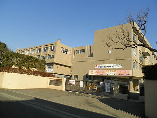 厚木市立林中学校まで2000m