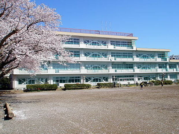 海老名市立大谷中学校まで1992m