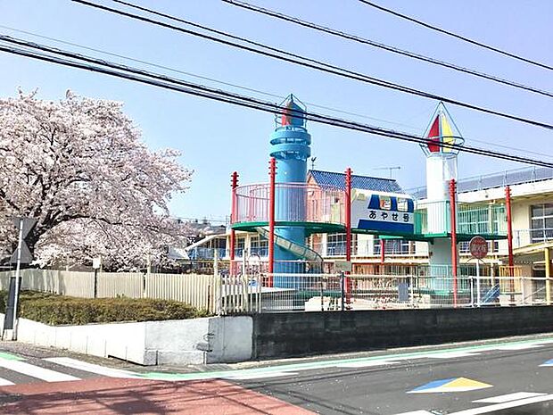 綾瀬幼稚園まで943m