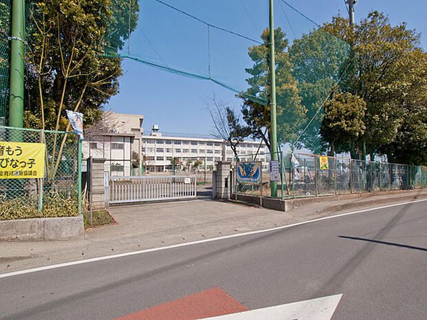 海老名市立有馬中学校まで2790m