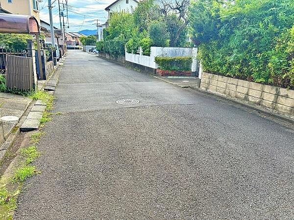 広く見通しの良い前面道路【6ｍ】
