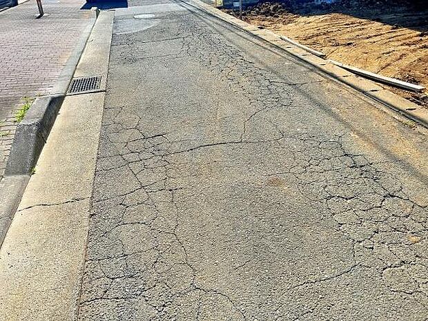 広く見通しの良い前面道路【7ｍ】
