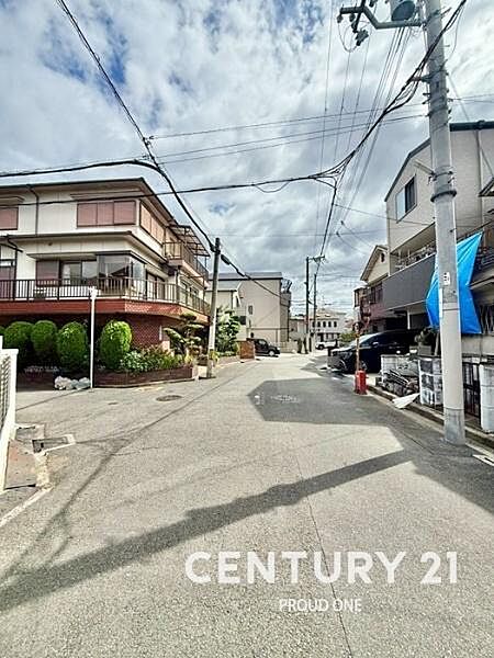 北側幅員約6.5ｍの前面道路です☆※42条1項1号道路(公道)