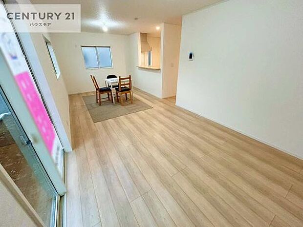 大切な家族が集まるからこそLDKにはこだわりたい。子供たちが元気に笑いながら走り回っている姿を見た時が「広い家にして良かった」と思う瞬間です。