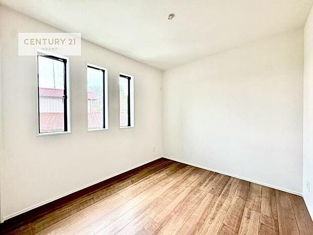 シンプルにデザインされているため、家具を選びません！お気に入りの家具を置いてくつろげる空間を作ることができます。