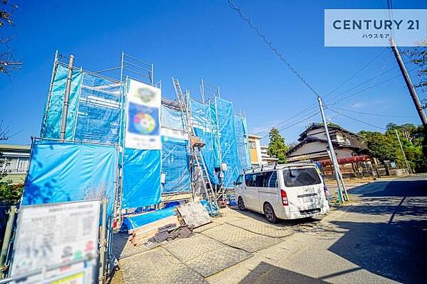 全2棟のキレイな街並み。是非1度ご内見ください。物件探しのご条件・ご要望・ご質問など、不動産に関することならどのようなことでも誠心誠意対応させて頂きます。