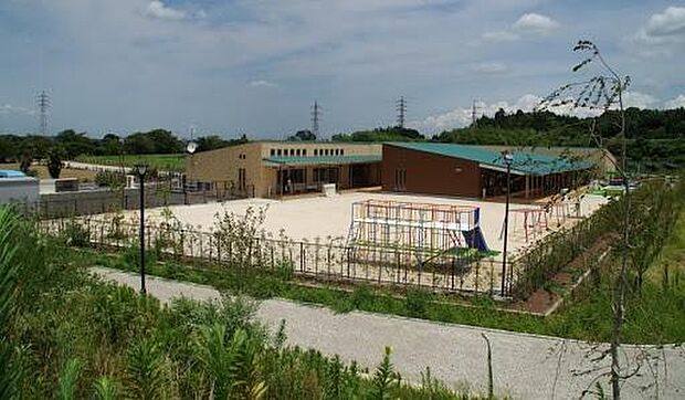 印西ひかりこども園まで913m