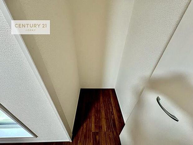 たっぷり収納住空間。住空間をすっきり使うためには必須ポイントの収納スペースですよね。是非現地でご確認ください。