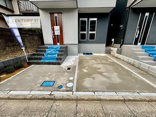 カースペース付きなのでマイカーをお持ちの方も安心ですね！ぜひ現地にてお確かめくださいませ！